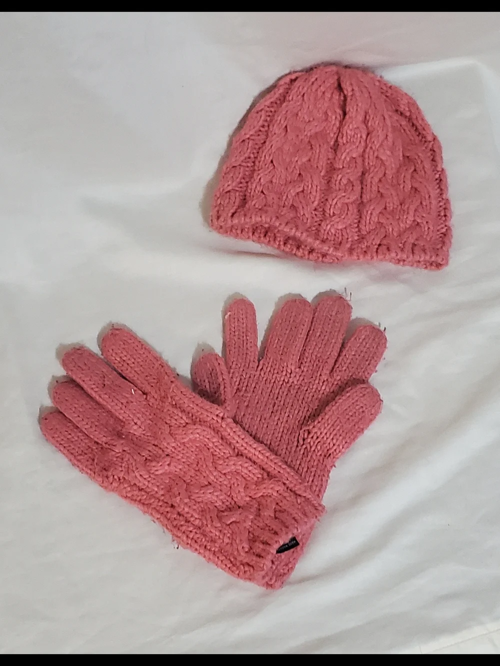 Womens Pink Cable Knit Hat and Gloves Set